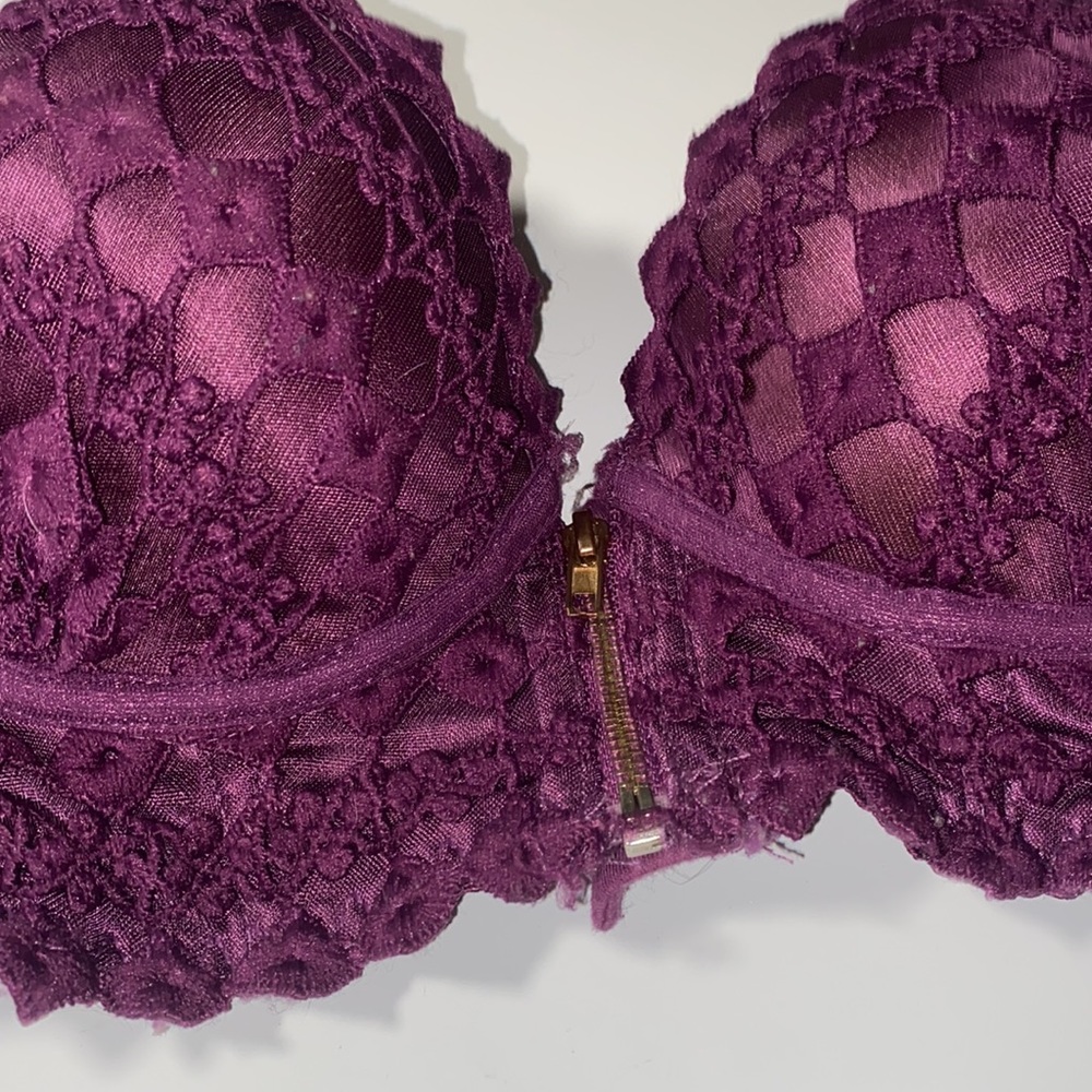 Adorable lingerie - push up bra with zipper & removable straps - Picture 2 of 7